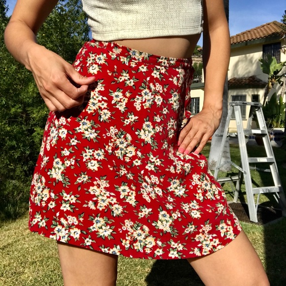 Red Floral Print High Waisted Skater Skirt, Small - Picture 4 of 4